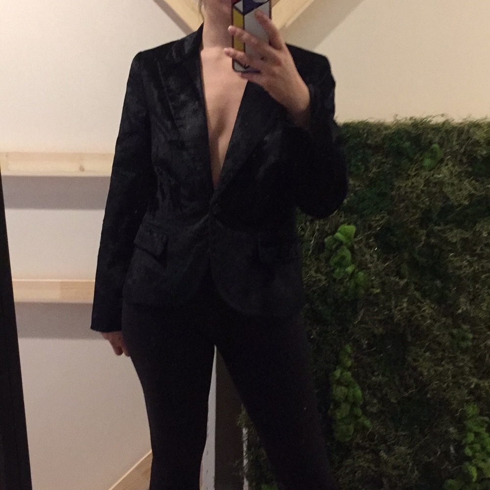🦇 THEORY black blazer 🦇